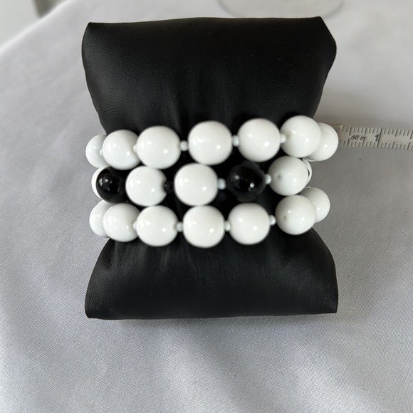 Vintage glass bead stretch bracelets - Picture 2 of 3